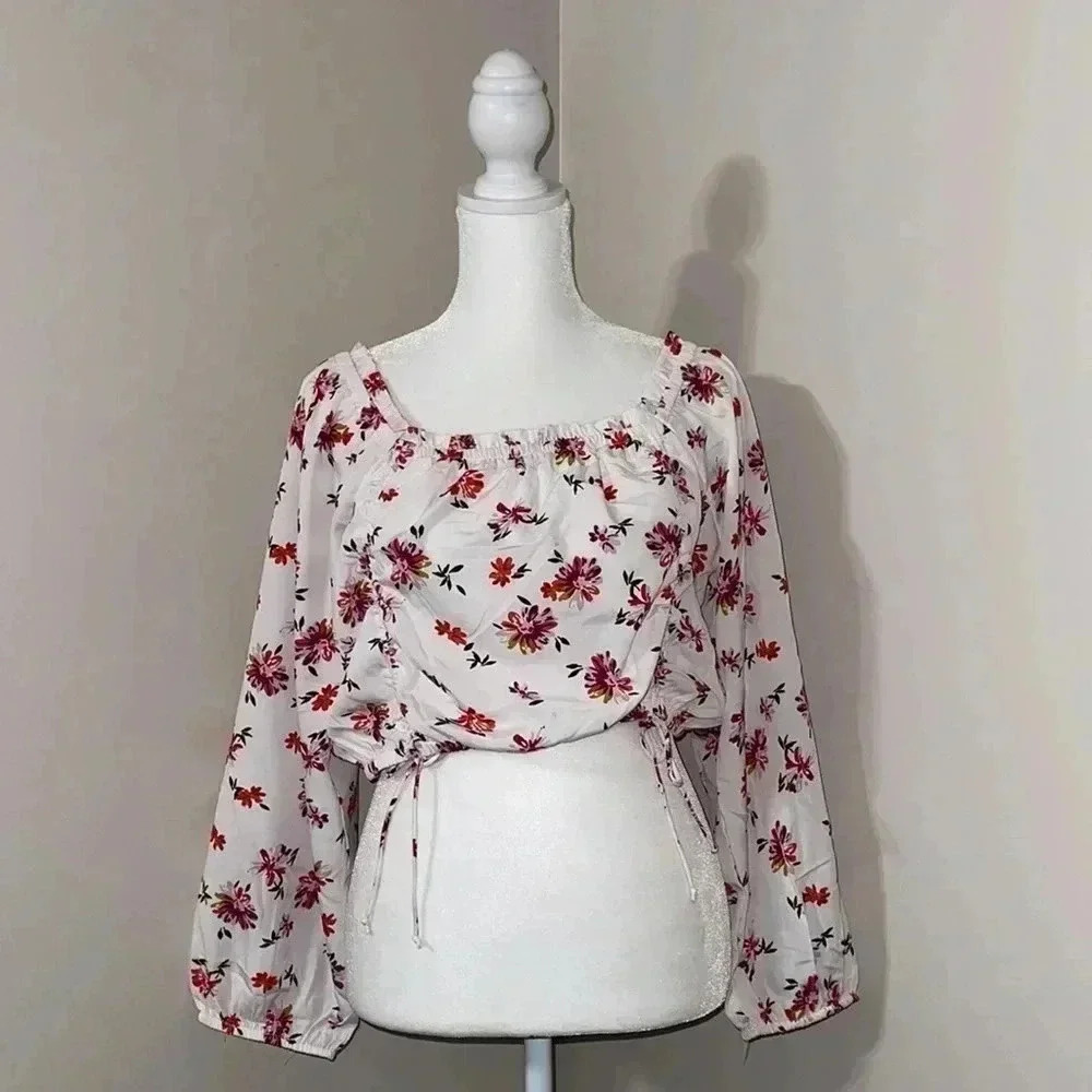 Speed Limit MPH Floral Cropped Top​​